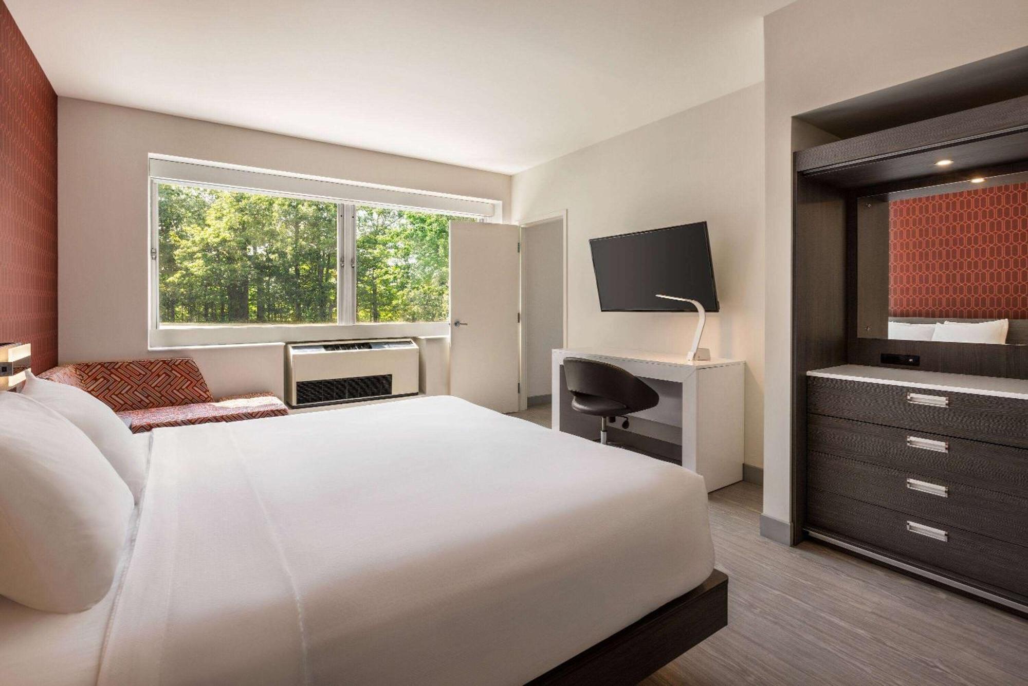 The Orbit Hotel, Trademark Collection By Wyndham Fairview Park Экстерьер фото