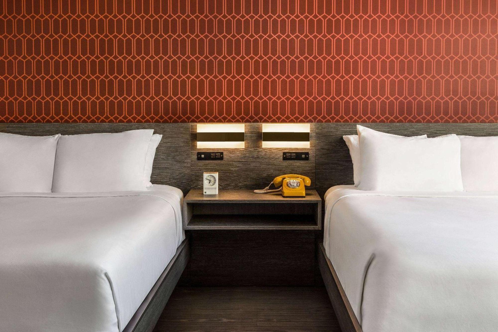 The Orbit Hotel, Trademark Collection By Wyndham Fairview Park Экстерьер фото