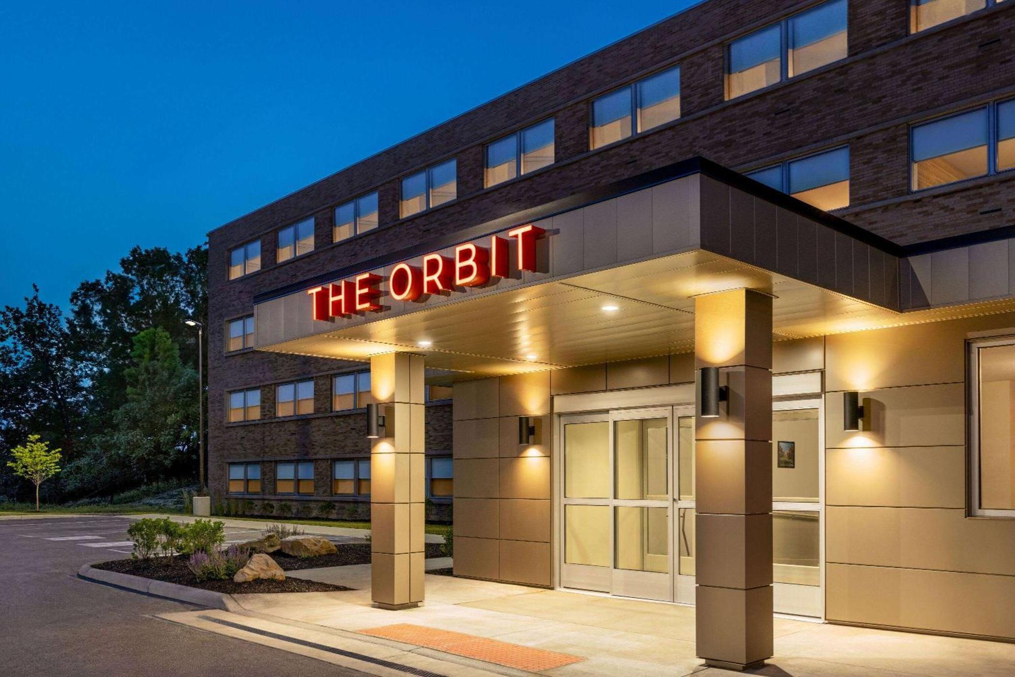 The Orbit Hotel, Trademark Collection By Wyndham Fairview Park Экстерьер фото